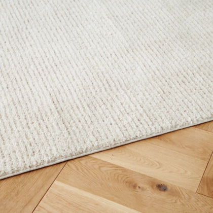 Sethmond 5'3" x 7'3" Rug - Furniture Story