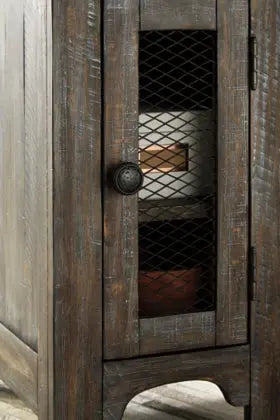 Danell Ridge Chairside End Table - Furniture Story