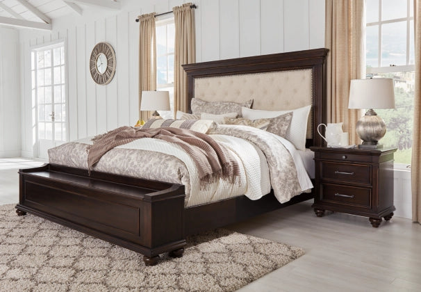 Brynhurst King Upholstered Bed with Storage Bench - Furniture Story