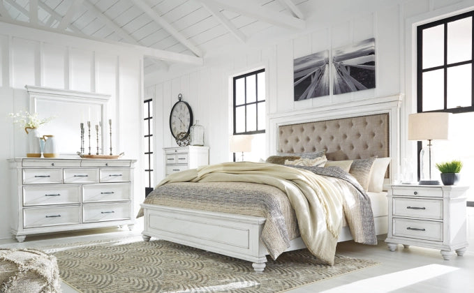 Brynhurst King Upholstered Bed with Storage Bench - Furniture Story