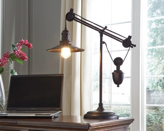 Kylen Desk Lamp - Furniture Story