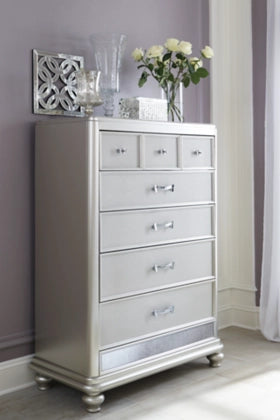 Coralayne Chest of Drawers - Furniture Story