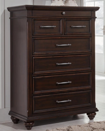 Brynhurst Chest of Drawers - Furniture Story