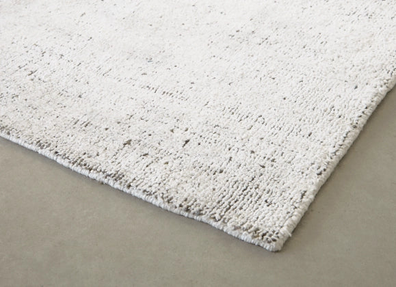 Lenlett 7'8" x 10' Rug - Furniture Story
