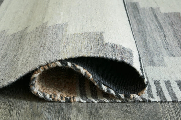 Roxsburg 7'8" x 10' Rug - Furniture Story